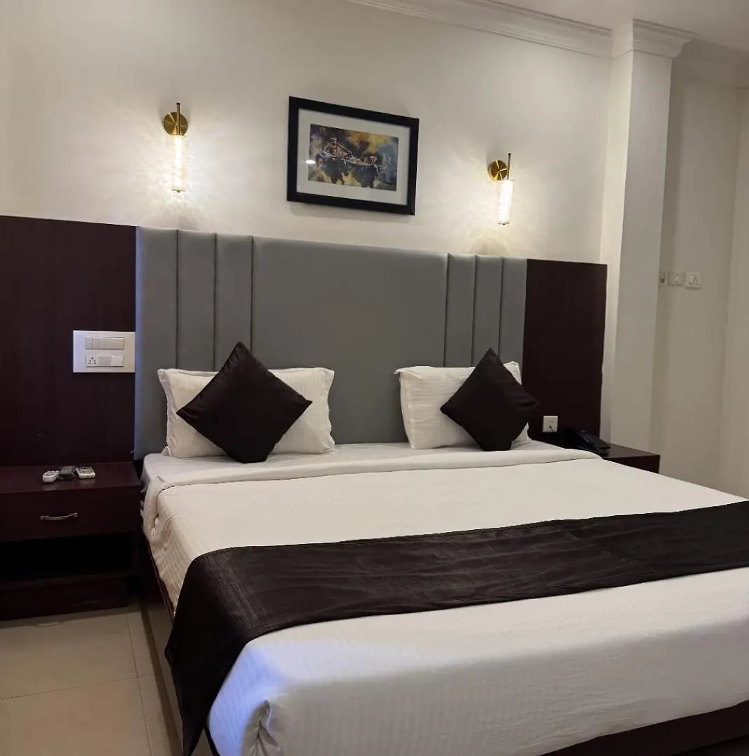 Hotel Horizon International Tullipurmbu