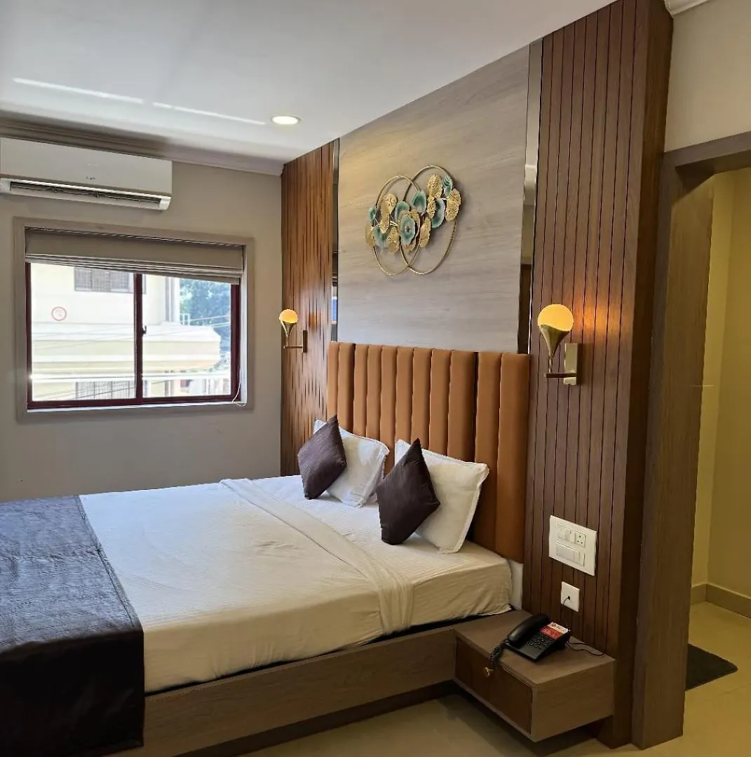 Hotel Horizon International Tullipurmbu